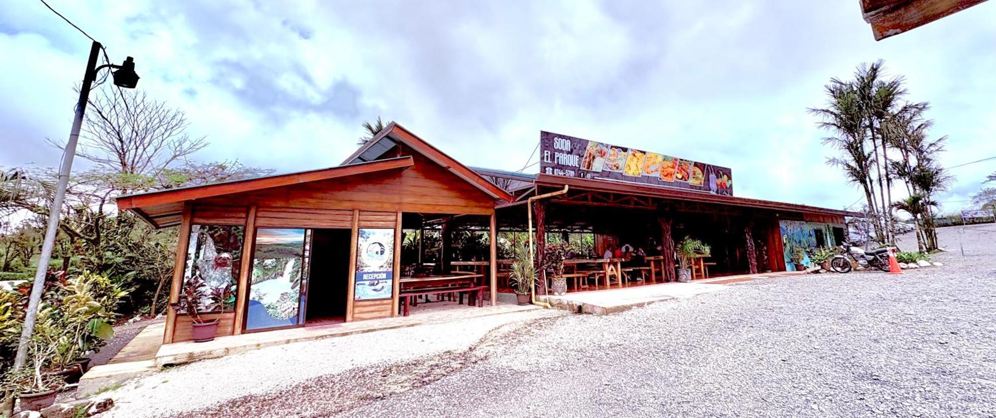 Rio Celeste Springs Blue Lodge Bijagua Exterior photo