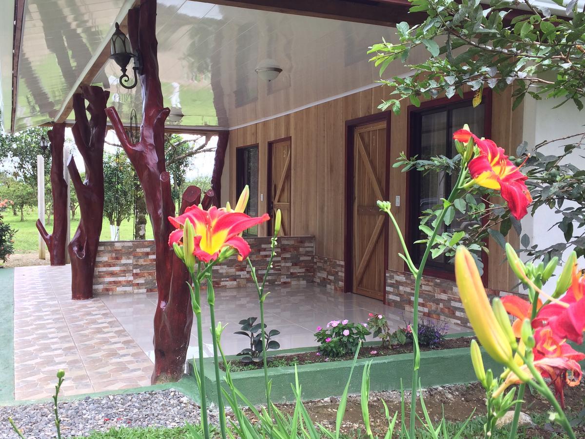 Rio Celeste Springs Blue Lodge Bijagua Exterior photo